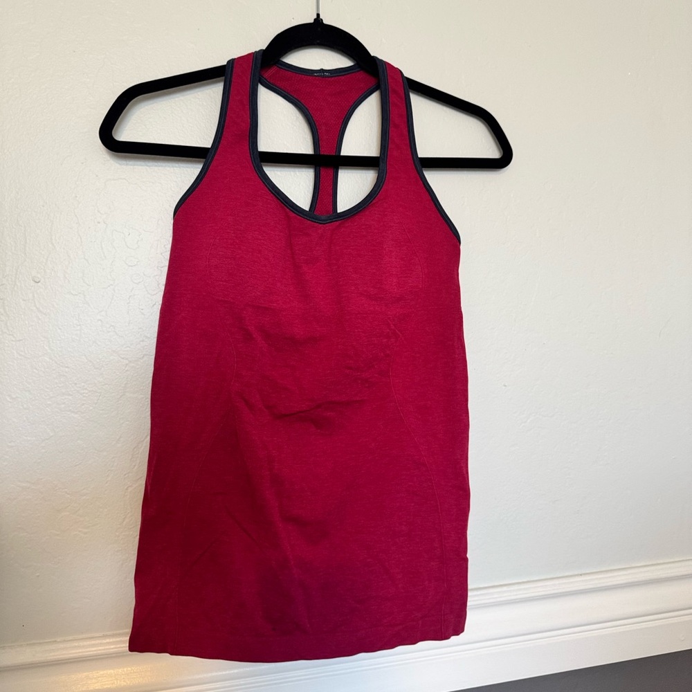 Lululemon ebb and flow tank